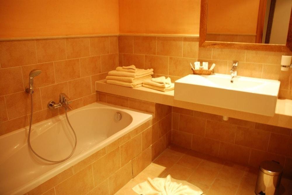 Sahara 4*